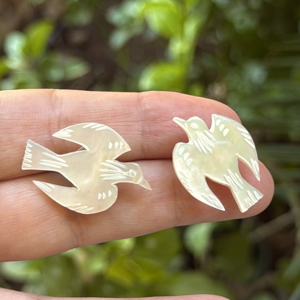 Vintage White Bird Mother of Pearls Earrings